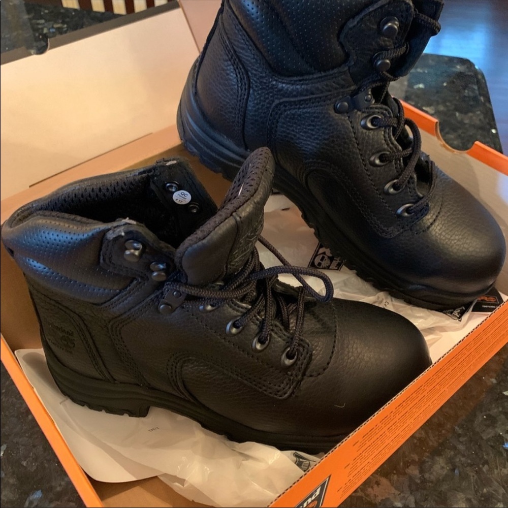 NWT Timberand Boots Size 6.5 Women’s